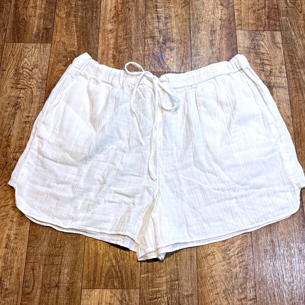 On 34th Womens XXL White Textured Gauze High Rise Drawstring Pull On Shorts NWT